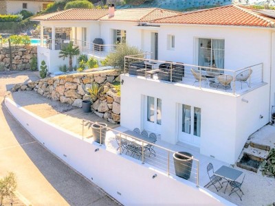 VILLA A VENDRE - LES ADRETS DE L ESTEREL - 220 m2 - 1386000 €