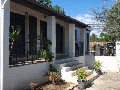 Un petit coin de paradis ! A VENDRE - CALLAS - 100 m2 - 484000€