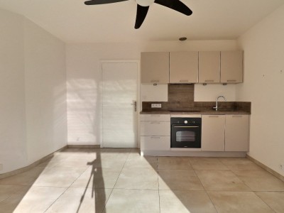 STUDIO A VENDRE - ST RAPHAEL - 24.75 m2 - 134000 €