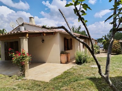 Maison individuelle de plain-pied avec garage A VENDRE - FAYENCE - 95 m2 - 399000 €