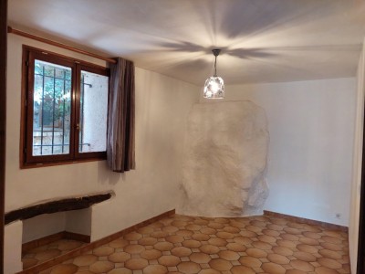 2 pices + mezzanine A LOUER - CALLIAN - 57.72 m2 - 636 € charges comprises par mois
