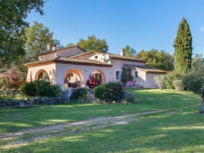 SUPERBE MAS AVEC VASTE TERRAIN ET DEPENDANCES A VENDRE - FAYENCE - 250 m2 - 1795000€