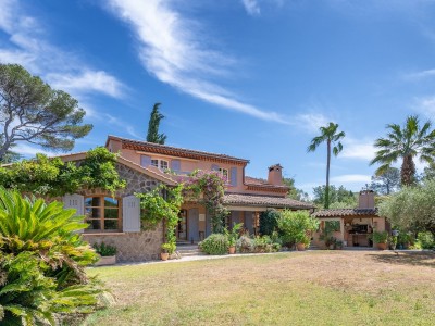 VILLA A VENDRE - ST RAPHAEL - 270 m2 - 1595000 €