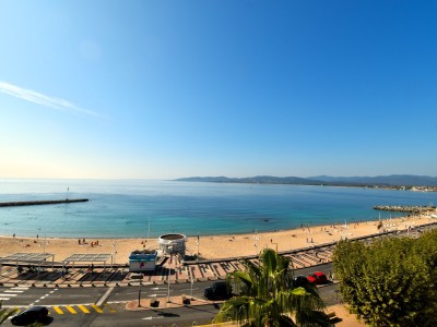 PLEINE VUE MER A VENDRE - ST RAPHAEL BORD DE MER - 65 m2 - 714000 €