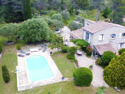 Maison en pierre - piscine - 3.500m de terrain A VENDRE - FAYENCE - 170 m2 - 690000 €