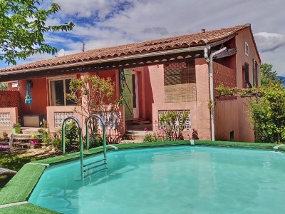 Maison individuelle 3 chambres, garage, bergerie A VENDRE - ST PAUL EN FORET - 110 m2 - 474000€