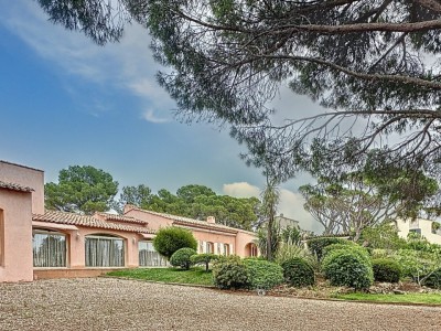 VILLA A VENDRE - FREJUS - 270 m2 - 1490000€