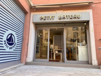 FONDS DE COMMERCE A CEDER<br>HABILLEMENT - TEXTILE - ST RAPHAEL - 176320€