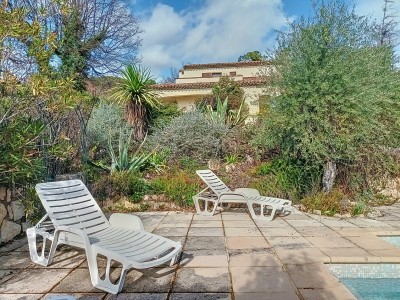TOURRETTES BELLE PROVENCALE DE QUALITE A VENDRE - TOURRETTES - 160 m2 - 785000€