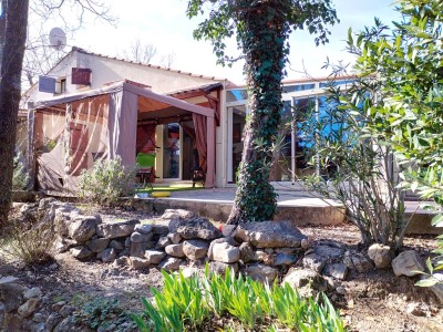 Mazet 3 pices avec jardin - piscine - tennis. A VENDRE - FAYENCE - 55 m2 - 234000€