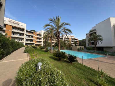 STUDIO A VENDRE - FREJUS - 26.28 m2 - 99000€