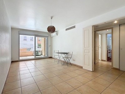 Appartement T2 en centre ville A VENDRE - ST RAPHAEL CENTRE VILLE - 50.09 m2 - 215 000 €