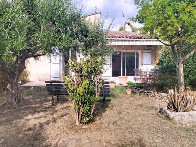 Maison plain-pied - 2 chambres - jardin ET garage A VENDRE - FAYENCE - 79 m2 - 349 000 €