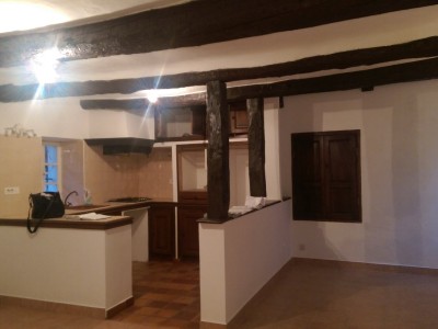 APPARTEMENT T3 A LOUER - TOURRETTES - 66 m2 - 890€ charges comprises par mois