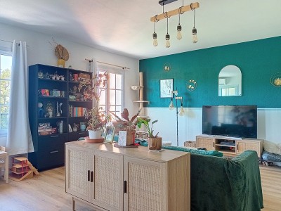 APPARTEMENT T3 A VENDRE - BAGNOLS EN FORET - 76 m2 - 259000€