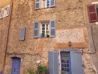 MAISON DE VILLAGE A VENDRE - SEILLANS - 130 m2 - 230 000 €
