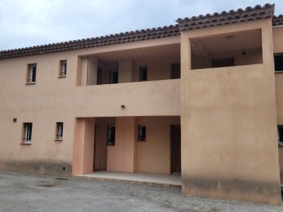 APPARTEMENT T2 A LOUER - FAYENCE - 74 m2 - 910 € charges comprises par mois