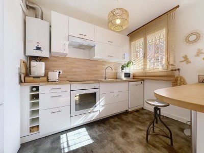 T3 EN REZ DE CHAUSSÉE SURÉLEVÉ A VENDRE - ST RAPHAEL BAS VALESCURE - 54.05 m2 - 225 000 €