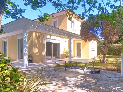 VILLA A VENDRE - ST RAPHAEL - 168 m2 - 898 000 €