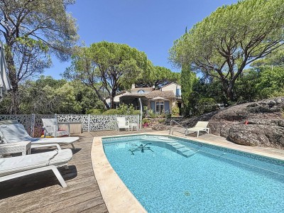 VILLA A VENDRE - ST RAPHAEL - 155 m2 - 966 000 €