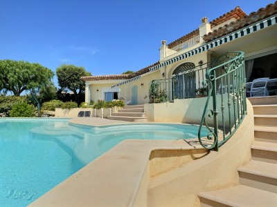 VILLA A VENDRE - ST RAPHAEL - 250 m2 - 1 590 000 €