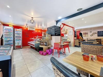 FONDS DE COMMERCE A CEDER<br>TRAITEUR - ST RAPHAEL - 111 m2 - 199 000 €