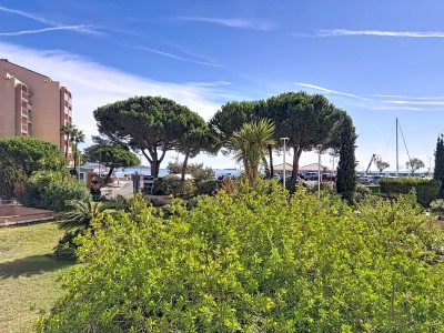 APPARTEMENT T2 A VENDRE - FREJUS - 75.72 m2 - 577000€