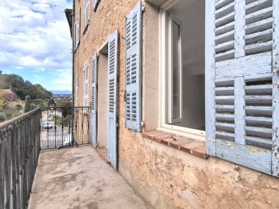 APPARTEMENT/ BALCON/ CHAMBRE / LUMINEUX A VENDRE - MONTAUROUX - 46 m2 - 130000€