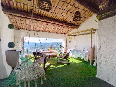 MAISON - Terrasse couverte - Superbe vue A VENDRE - FAYENCE - 110 m2 - 365�000�&euro;