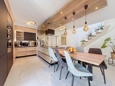 Appartement 4 pi�ces avec 3 garages A VENDRE - ST AYGULF - 111.9 m2 - 995�000�&euro;