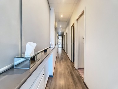 LOCAL PROFESSIONNEL A VENDRE - ST RAPHAEL GARE - 62.03 m2 - 249 000 &euro; 