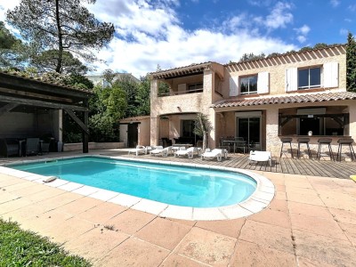 VILLA A VENDRE - ST RAPHAEL - 120 m2 - 690 000 &euro;