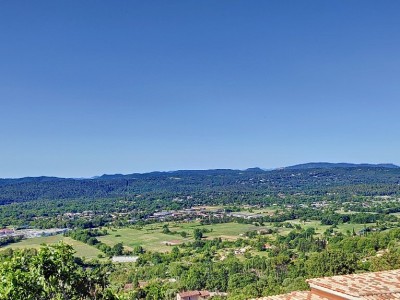 APPARTEMENT 3 PIECES TERRASSE CAVE A VENDRE - MONTAUROUX - 65 m2 - 150 000 &euro;