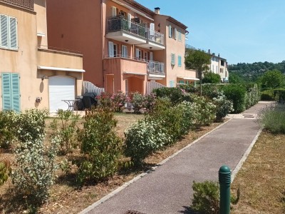 Tres beau duplex 3 chambres A VENDRE - TOURRETTES - 122 m2 - 379 000 &euro;