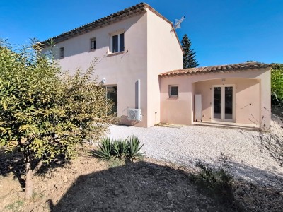 Maison avec jardin - proche collège au calme A VENDRE - MONTAUROUX - 90 m2 - 355 000 &euro;