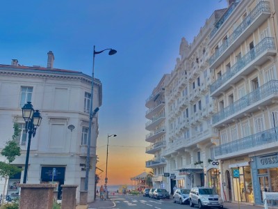 Murs commerciaux et fonds de commerce - Restaurant A VENDRE - ST RAPHAEL Centre VILLE - 610 000 &euro; 
