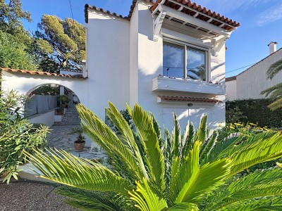 VILLA A VENDRE - ST RAPHAEL - 110.66 m2 - 699 000 &euro;