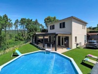 MAISON 3 CHAMBRES - 1200M² DE JARDIN - TERRASSES A VENDRE - MONTAUROUX - 95 m2 - 530 000 &euro;