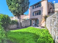 MAISON DE VILLAGE AVEC JARDIN A VENDRE - PEYMEINADE - 92 m2 - 275 000 &euro;