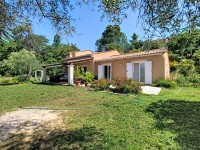 Maison de plain-pied - 5 pièces - garage A VENDRE - TOURRETTES - 140 m2 - 545 000 &euro;