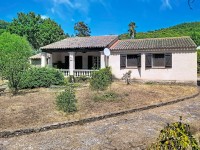 Maison de plain-pied/ 3 chambres/ Garage/ terrain A VENDRE - TOURRETTES - 100 m2 - 388 000 €