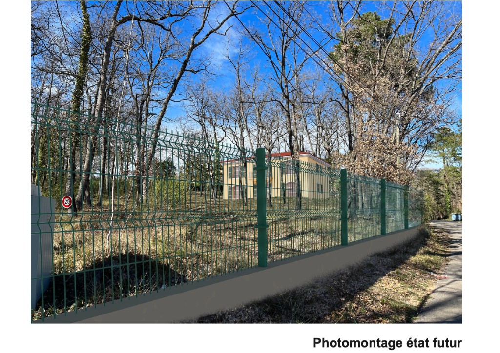 TERRAIN AVEC PERMIS DE CONSTRUIRE VALIDE A VENDRE - CALLIAN - 2219 m2 - 249�000�&euro;