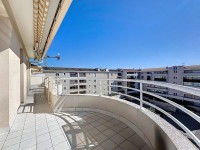 T3 EN DERNIER ETAGE A VENDRE - ST RAPHAEL CENTRE VILLE - 79.66 m2 - 450 000 &euro;