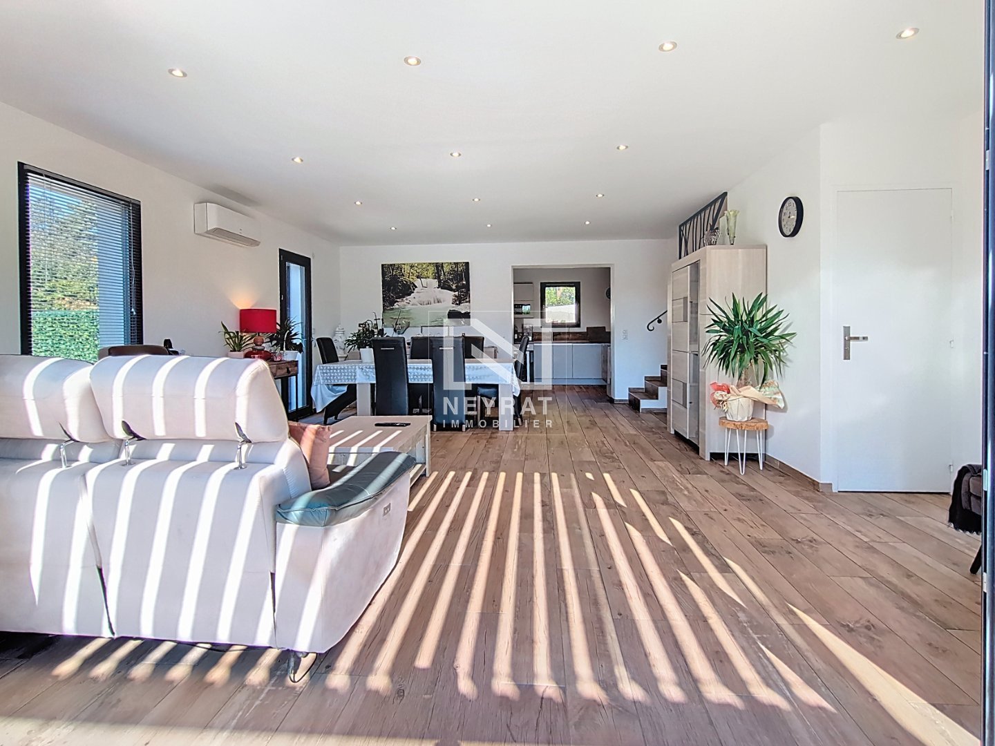 MAISON INDIVIDUELLE / 2 CHAMBRES/ JARDIN / CHALET A VENDRE - MONTAUROUX - 88 m2 - 432 000 €