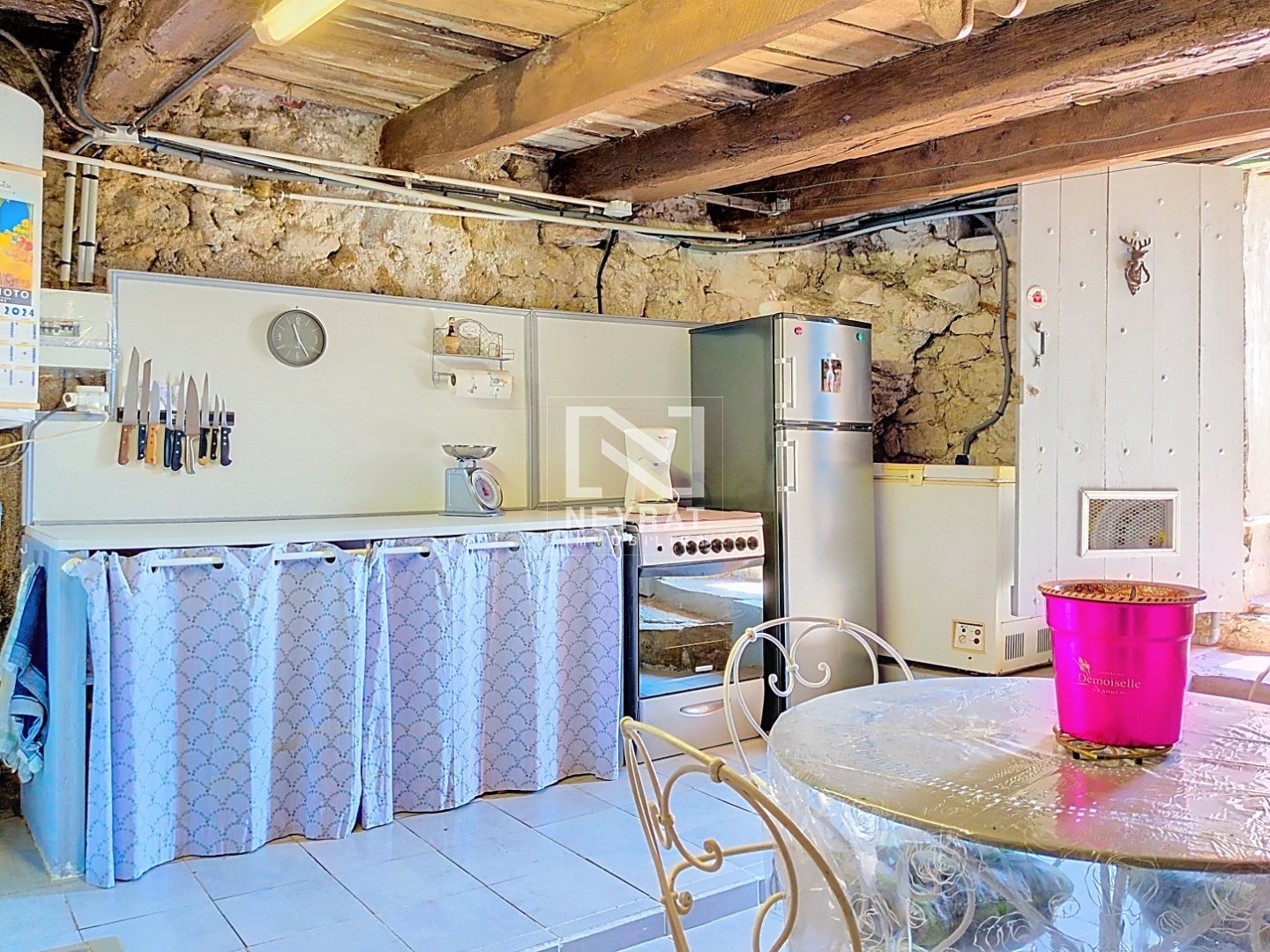 APPARTEMENT 38m² / CAVE 43m² /  VILLAGE CALLIAN A VENDRE - CALLIAN - 38 m2 - 156 500 &euro;