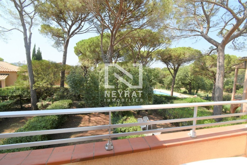 APPARTEMENT T1 A VENDRE - ST RAPHAEL - 29.6 m2 - 150 000 €