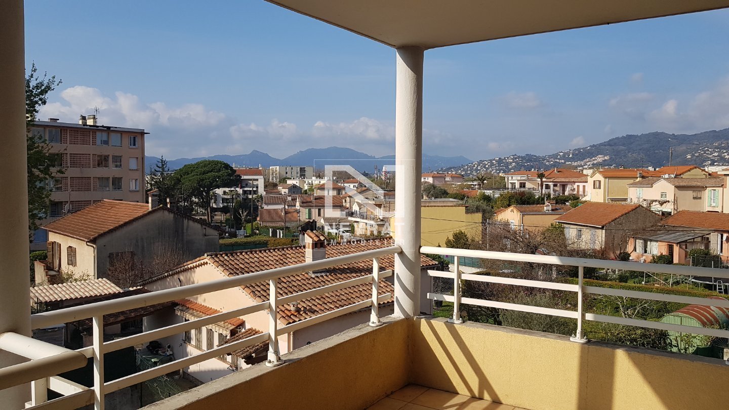 APPARTEMENT T2 A LOUER - CANNES LA BOCCA - 51 m2 - 879€ charges comprises par mois