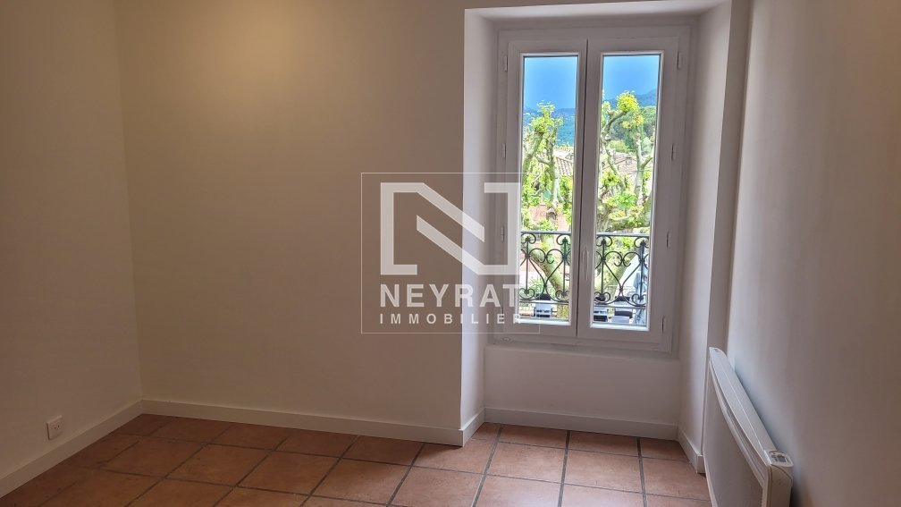 LES ADRETS DE L ESTEREL 2P