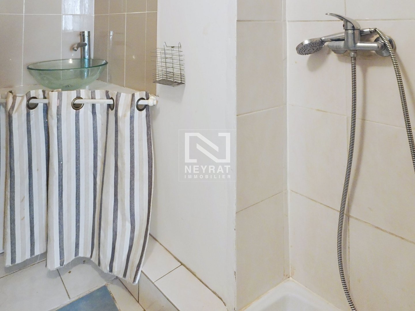 FAYENCE - APPARTEMENT - LUMINEUX - IDEAL INVESTISSEMENT