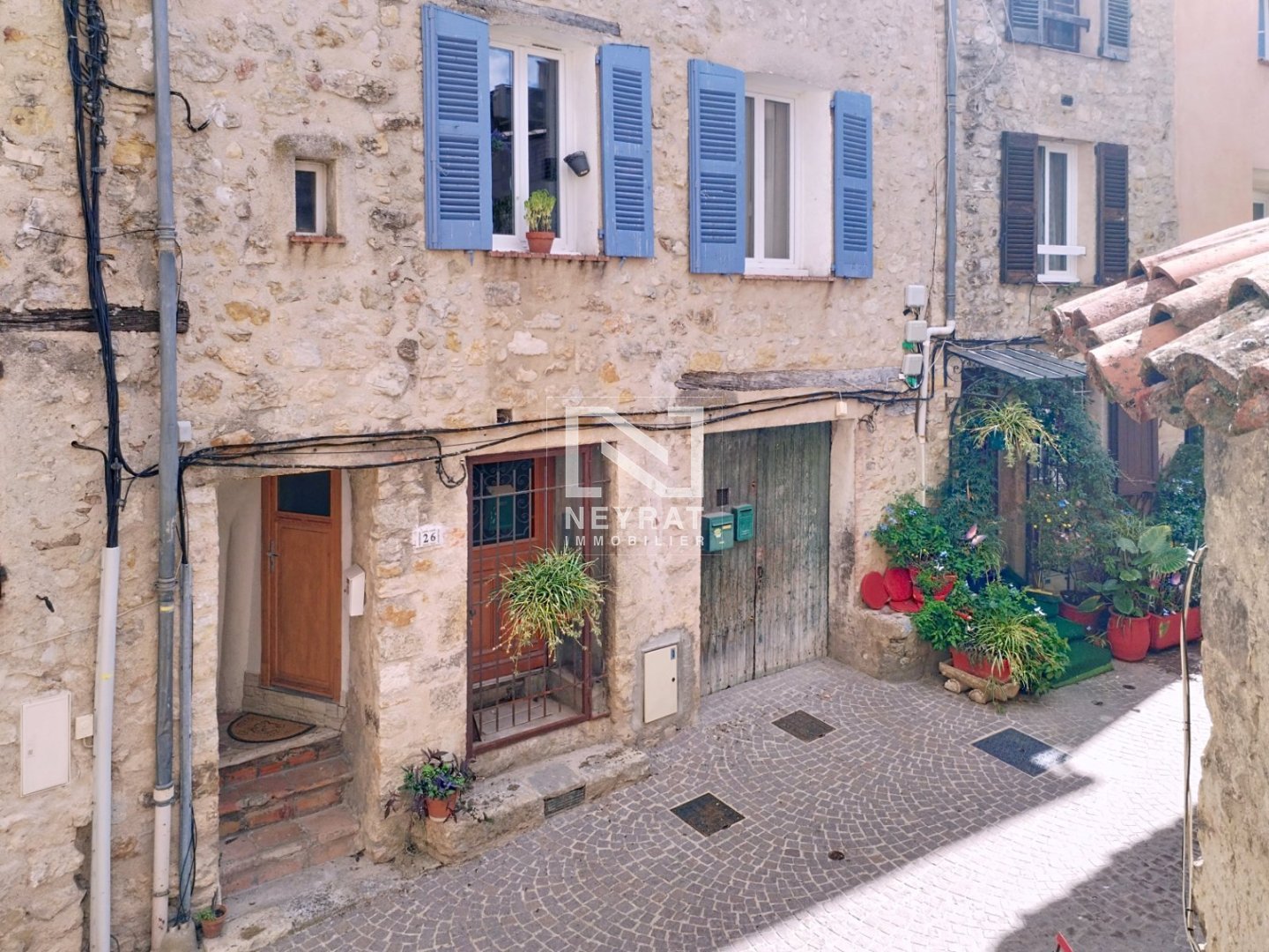 FAYENCE - APPARTEMENT - LUMINEUX - IDEAL INVESTISSEMENT